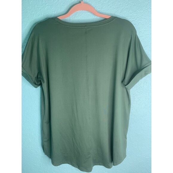 NWOT Green Wonderly Studio Tee Shirt Top Size Large - Picture 6 of 6